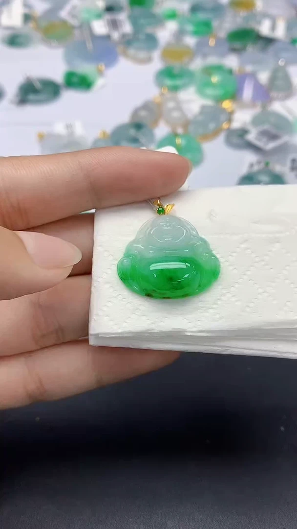 翡翠18K金镶嵌颈饰天然缅甸a货翡翠