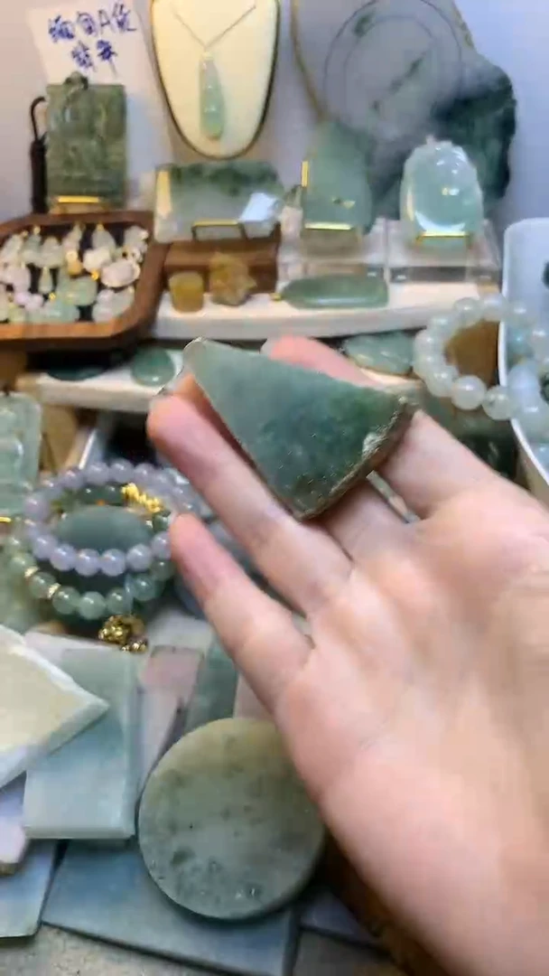 未镶嵌挂件翡翠 缅甸A货翡翠，没有运费险