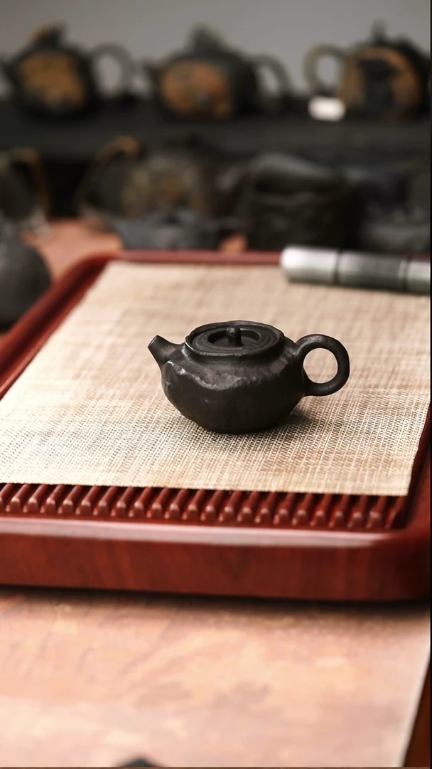 归玉堂冰碛岩重工雕刻纹石壶150cc