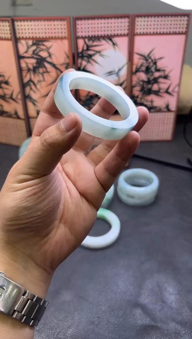 未镶嵌手镯定制翡翠c***y手镯