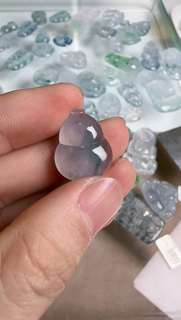 【闪购商品】翡翠吊坠(不含链)未镶嵌··