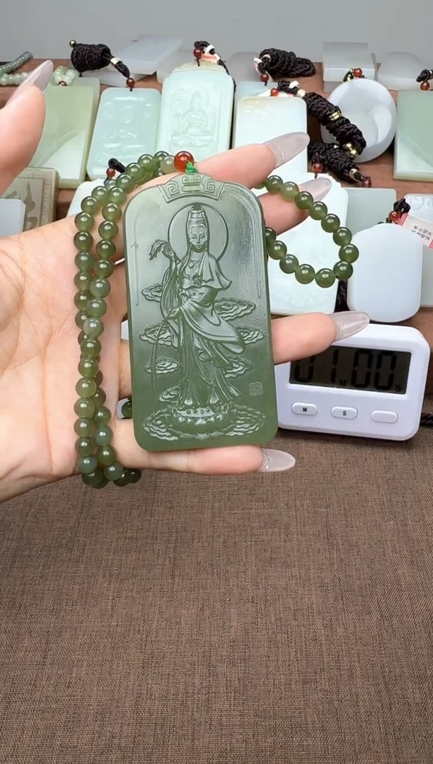 颈饰未镶嵌和田玉1