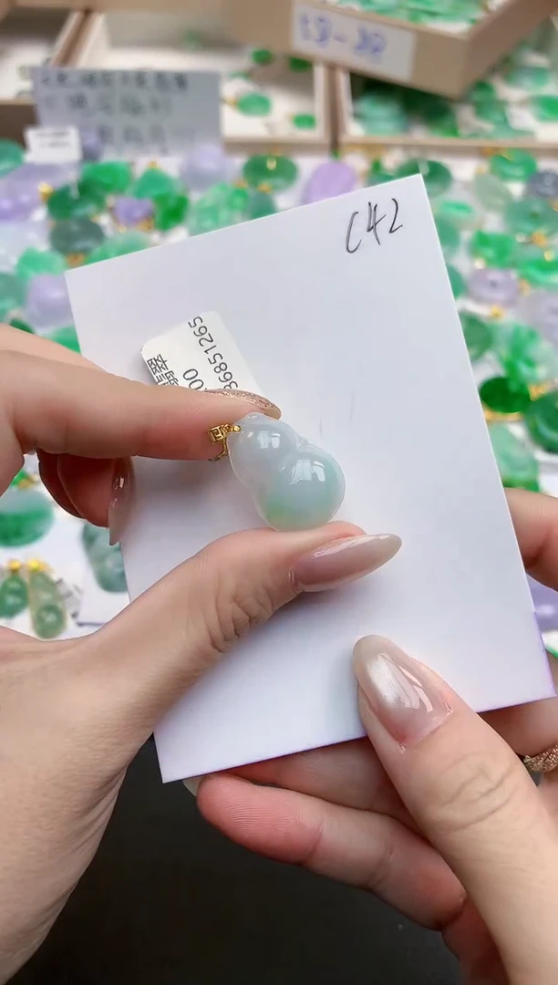 颈饰18K金镶嵌翡翠天然缅甸A货翡翠