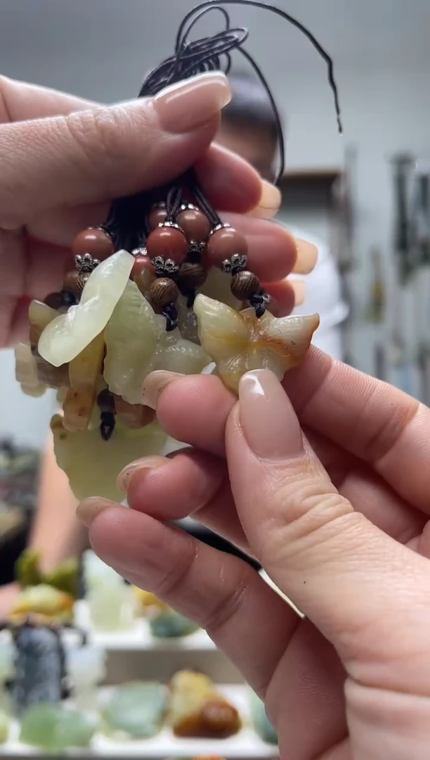 未镶嵌岫玉颈饰多样性发货 其中发一