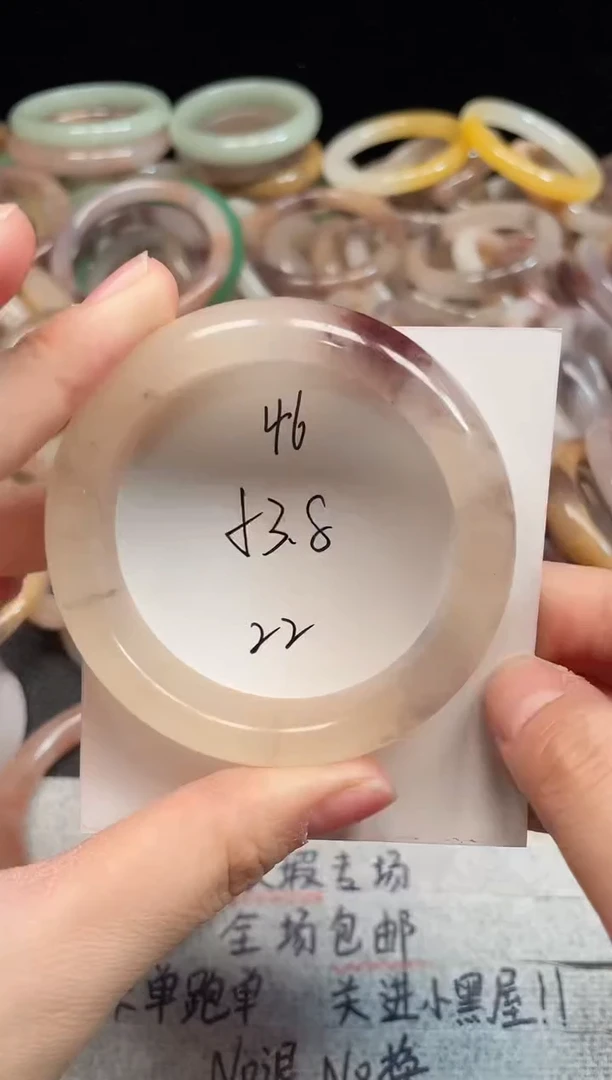 未镶嵌手镯石英质玉46