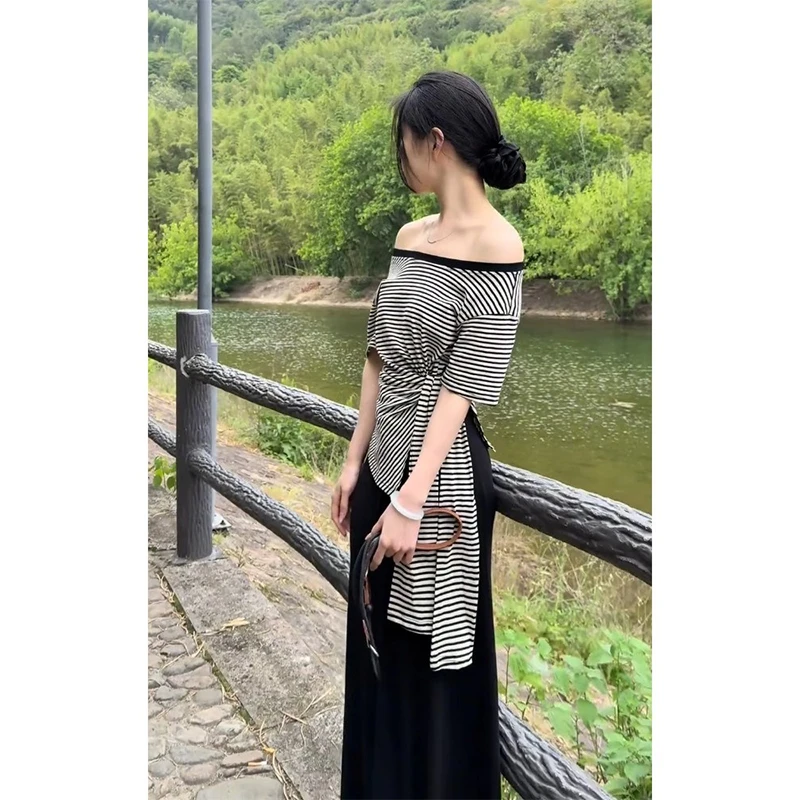 黑白条纹T恤女2025年新款爆款夏日精致设计感超好看独特漂亮上衣
