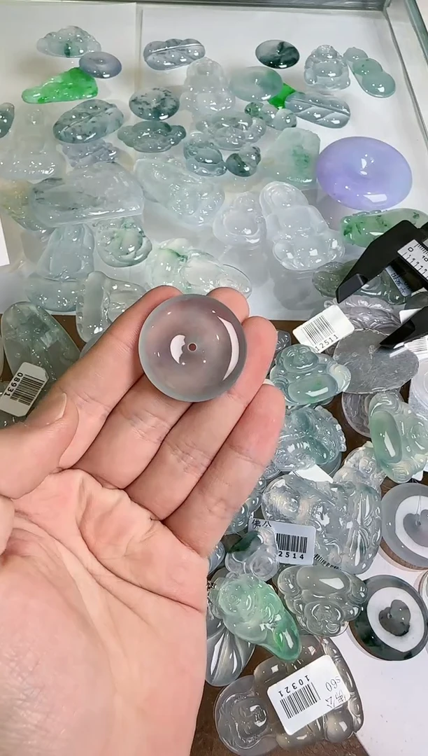 【闪购商品】翡翠吊坠(不含链)未镶嵌