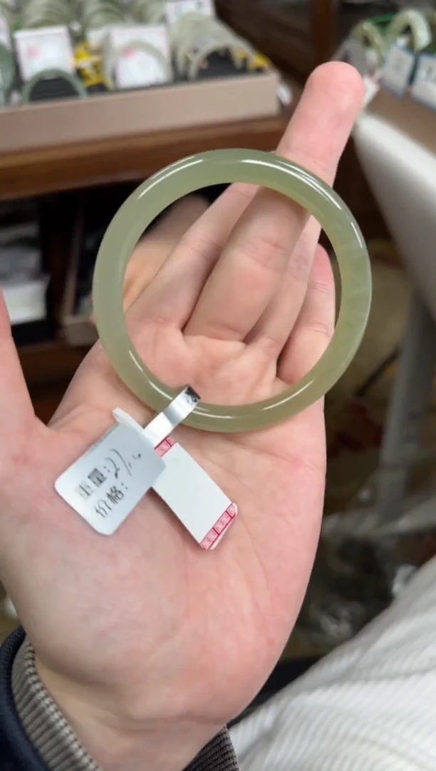 未镶嵌手镯和田玉57