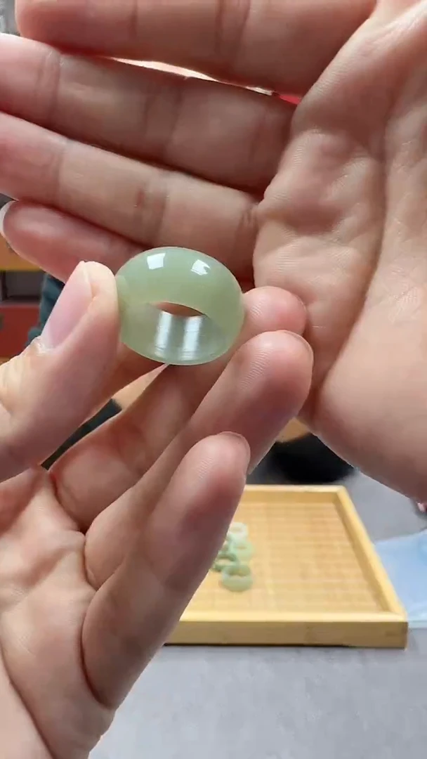 未镶嵌戒指和田玉17.2