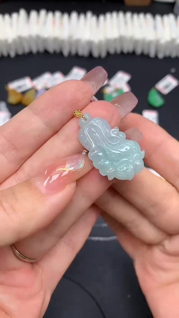 翡翠18K金镶嵌吊坠(不含链)MS188304