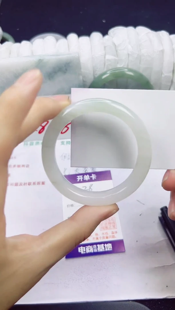 未镶嵌手镯石英质玉28-54/55