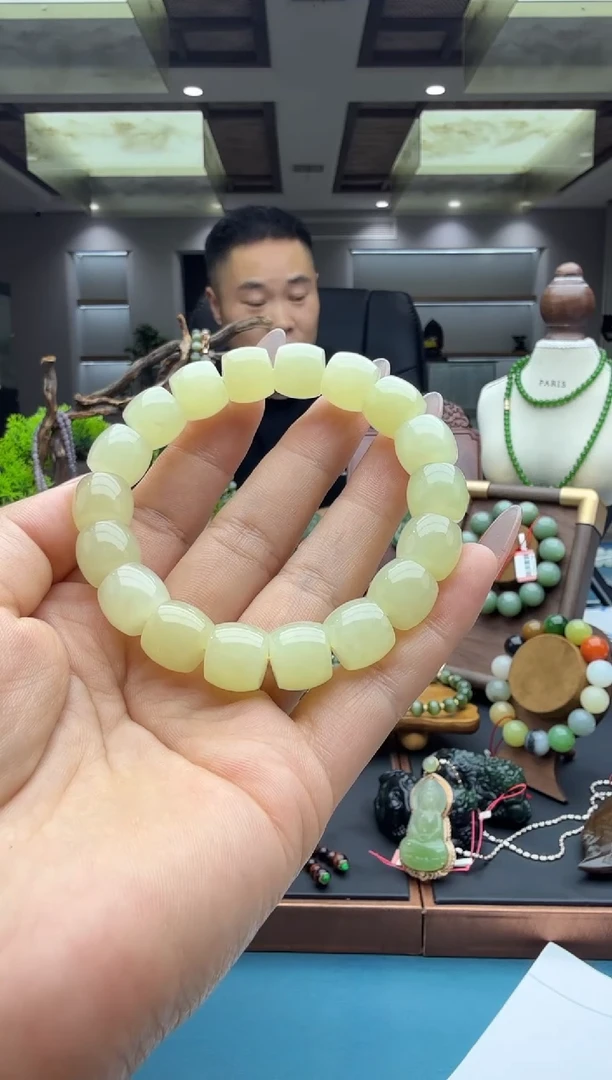未镶嵌手串和田玉1