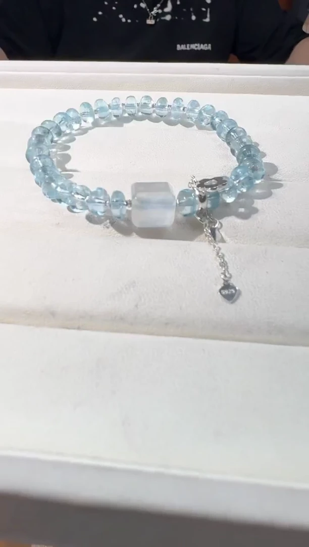 【闪购商品】托帕石手链银S925镶嵌蓝托帕盘珠设计款