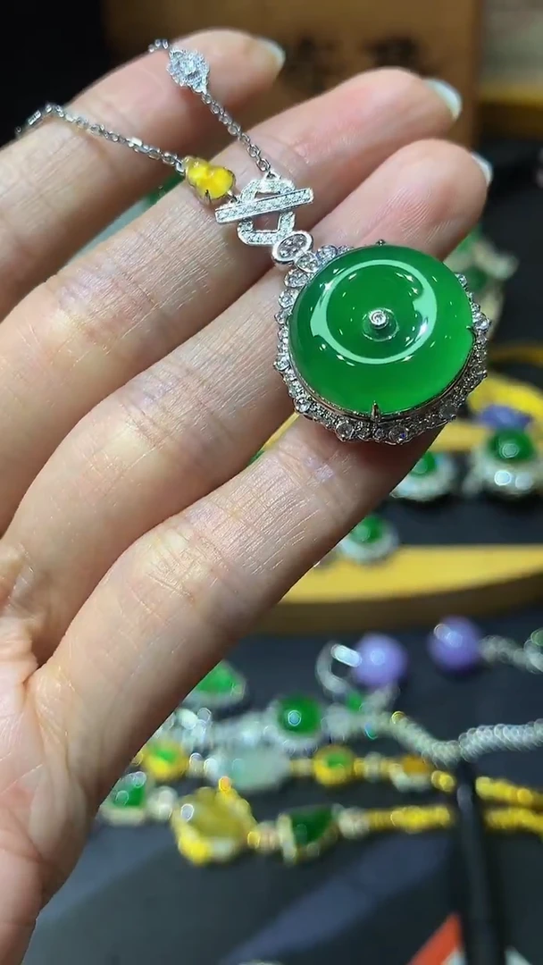 套链18K金镶嵌翡翠团购