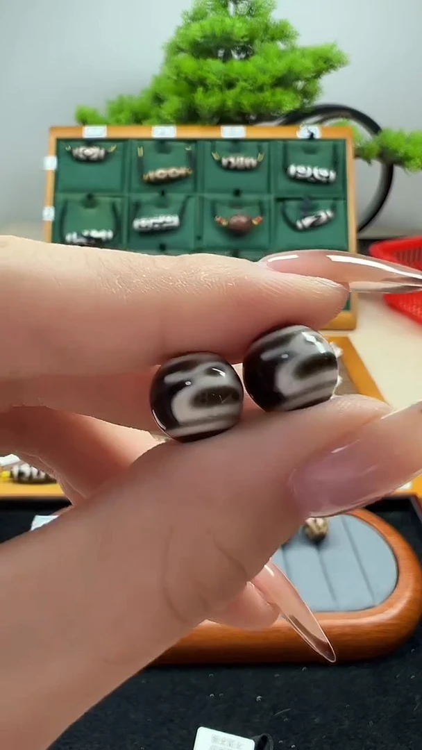 玛瑙/玉髓（覆膜）颈饰未镶嵌63.（微瑕随机发货）