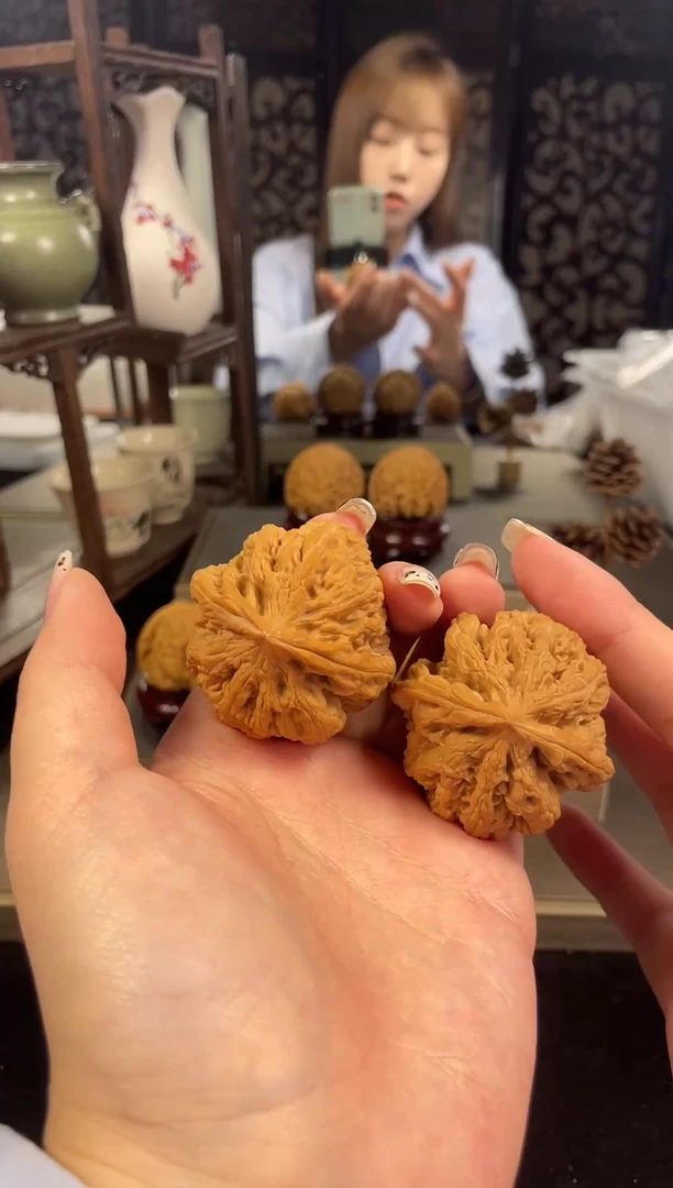 【闪购商品】文玩核桃吊坠大粗筋44尺-1