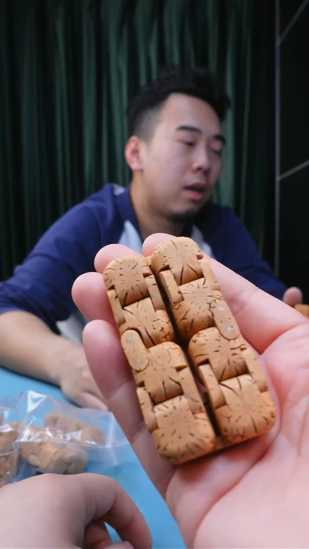 【闪购商品】桃核手串魔方手工桃核32*65