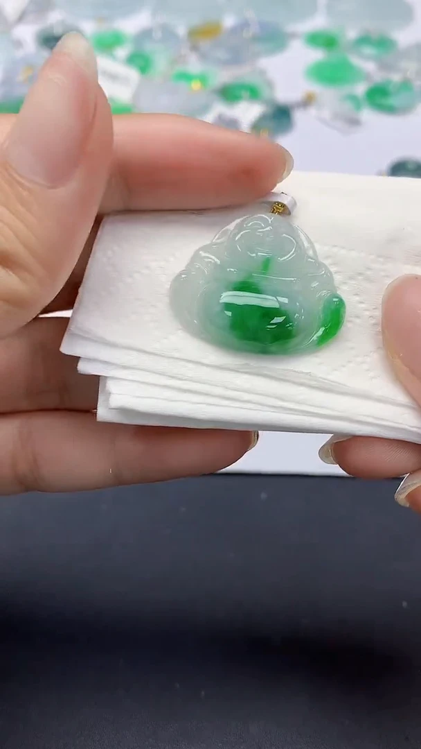 翡翠18K金镶嵌颈饰天然缅甸a货翡翠