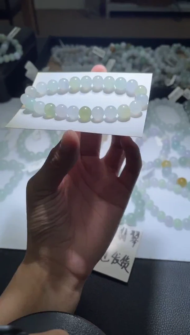 定制翡翠未镶嵌翡翠手串