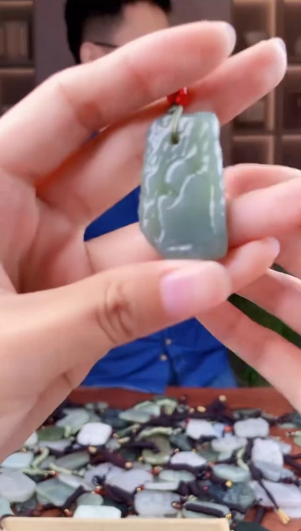 未镶嵌和田玉挂件拍一发一，多样性发货