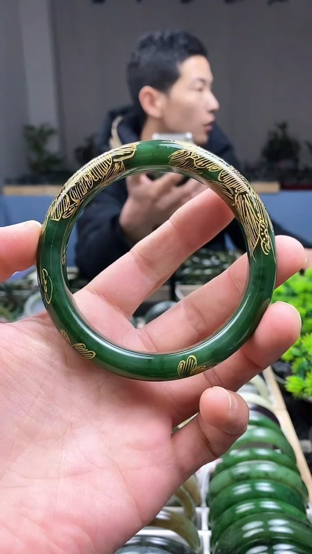 【闪购商品】和田玉手镯未镶嵌64