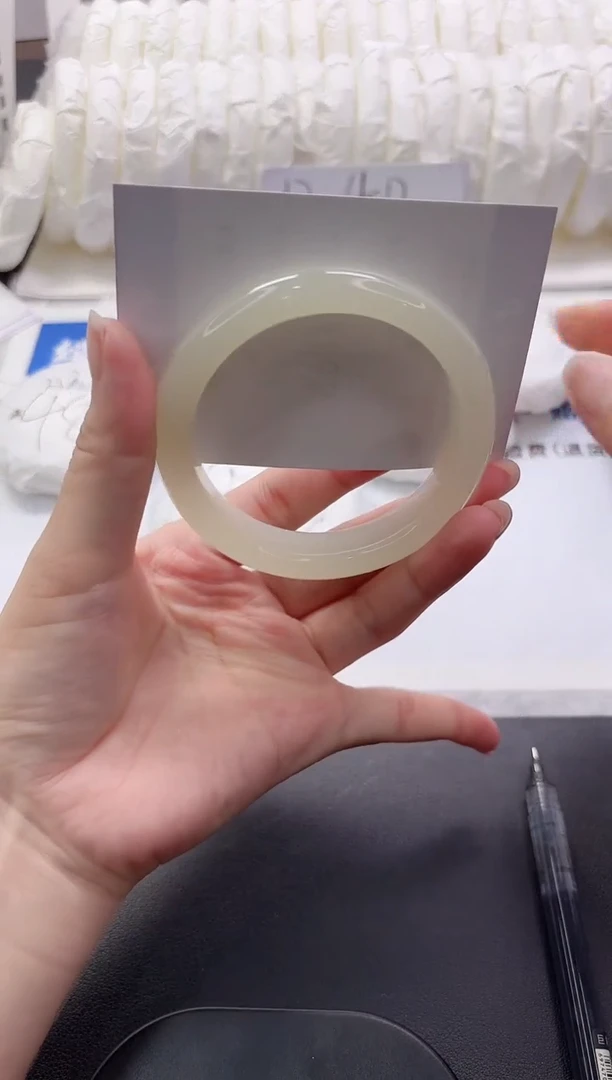 石英质玉手镯未镶嵌38-58