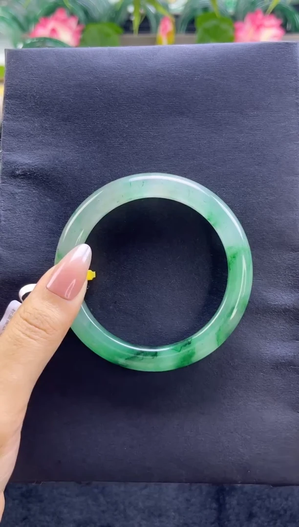 未镶嵌手镯石英质玉（非洲翠）40686黄标56圈