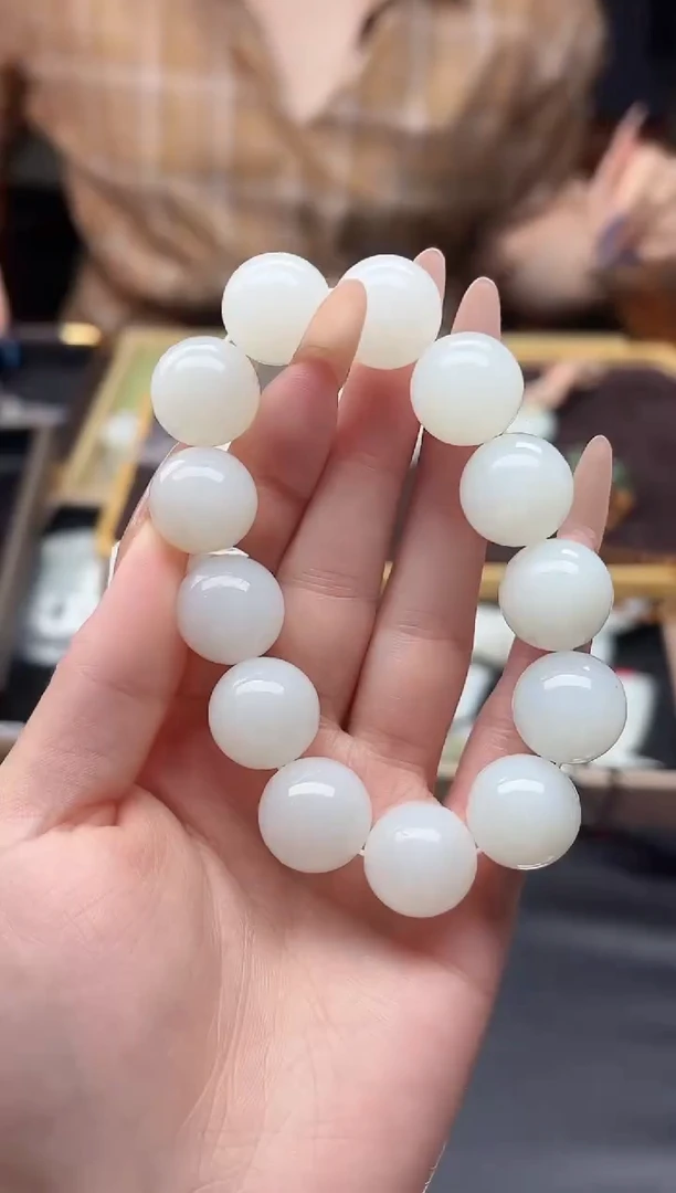 未镶嵌手串和田玉董小姐推荐 多样性发货 拍一发一ytalms16