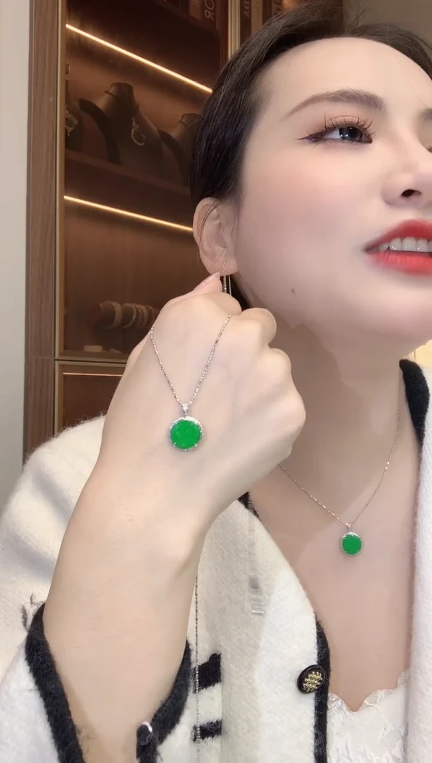 【闪购商品】翡翠吊坠(不含链)18K金镶嵌A3 多样性发货一件