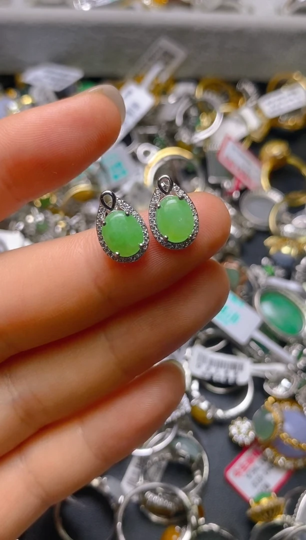 银S925镶嵌戒指翡翠百内无证书