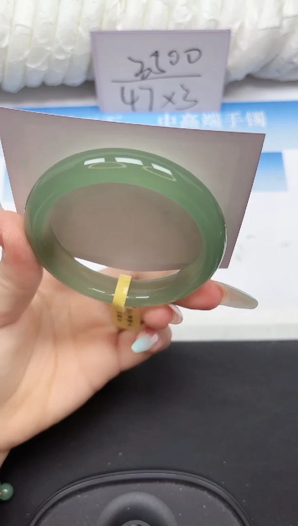 未镶嵌手镯石英质玉148-58