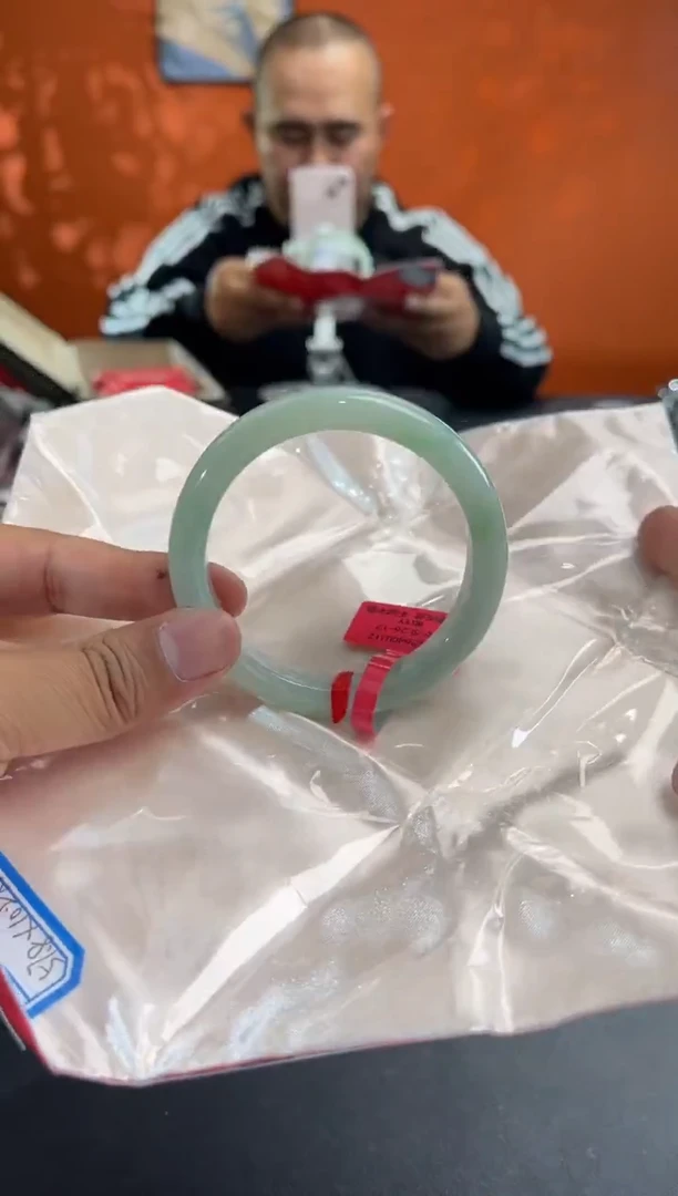 未镶嵌手镯翡翠4   57