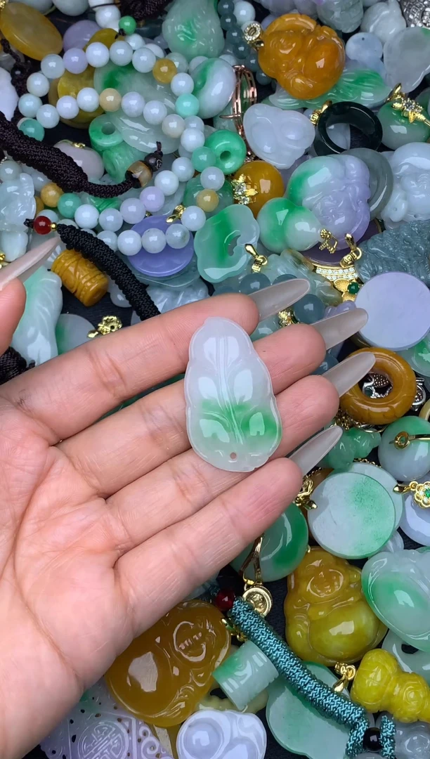 翡翠未镶嵌颈饰天然缅甸翡翠吊坠