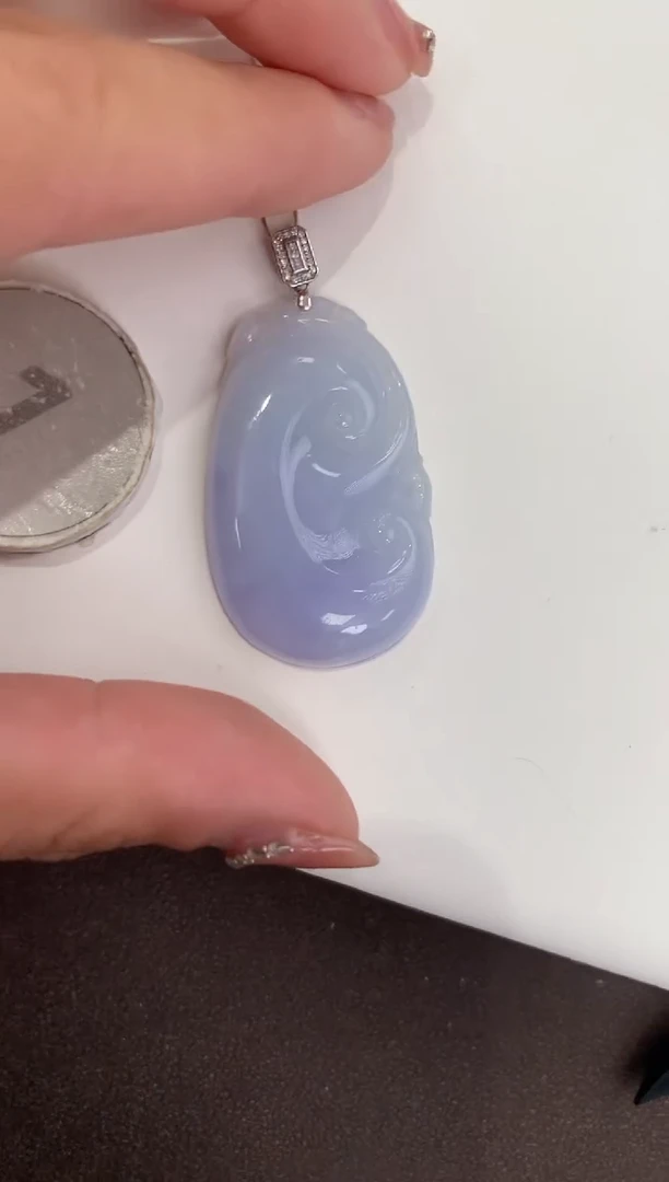 颈饰18K金镶嵌翡翠天然缅甸a货翡翠