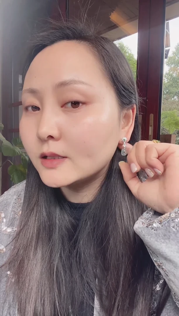 【闪购商品】翡翠耳饰银S925镶嵌天然A货高冰翡翠耳坠