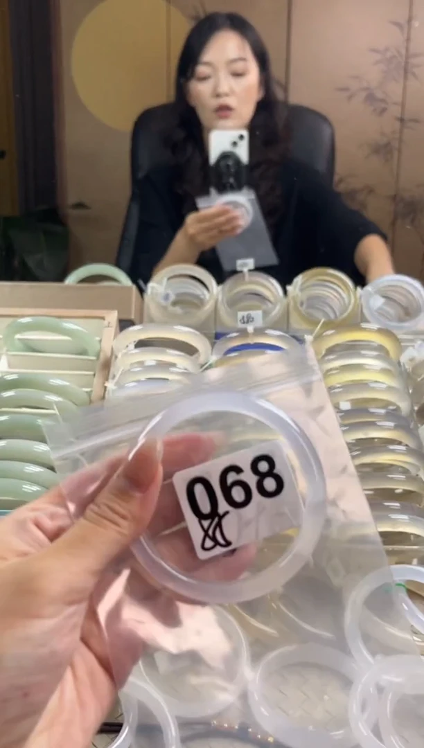 手镯玛瑙/玉髓未镶嵌068