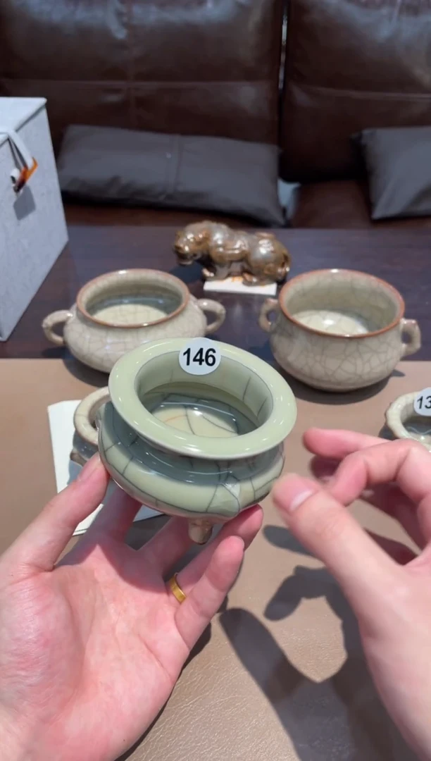 146窑承龙泉青瓷华米黄鬲炉