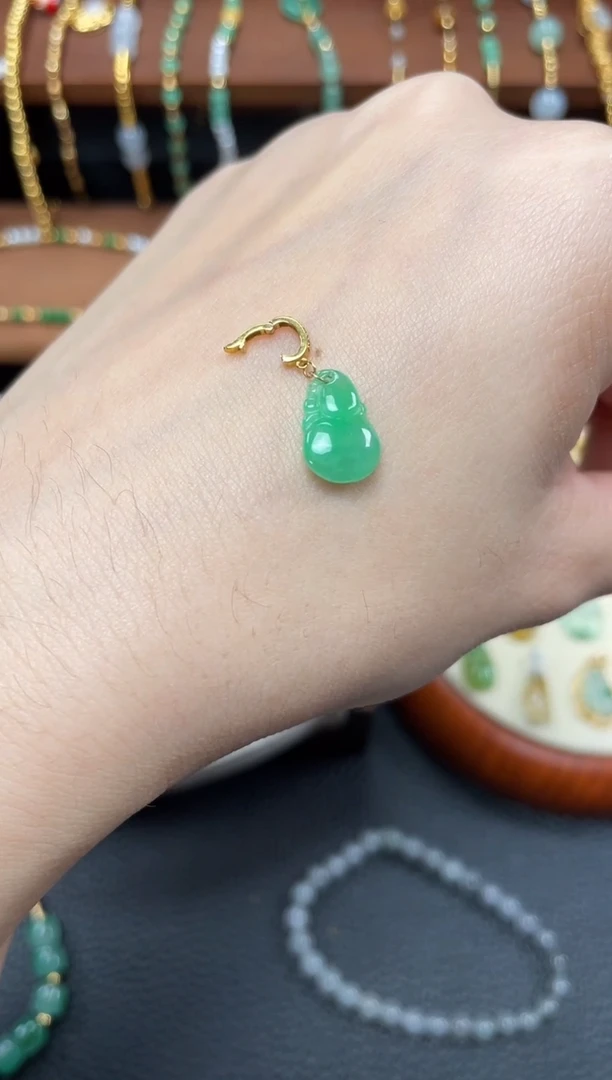 【闪购商品】翡翠吊坠(不含链)18K金镶嵌一个  JK718