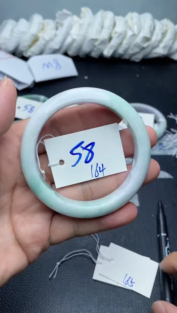 未镶嵌手镯翡翠164