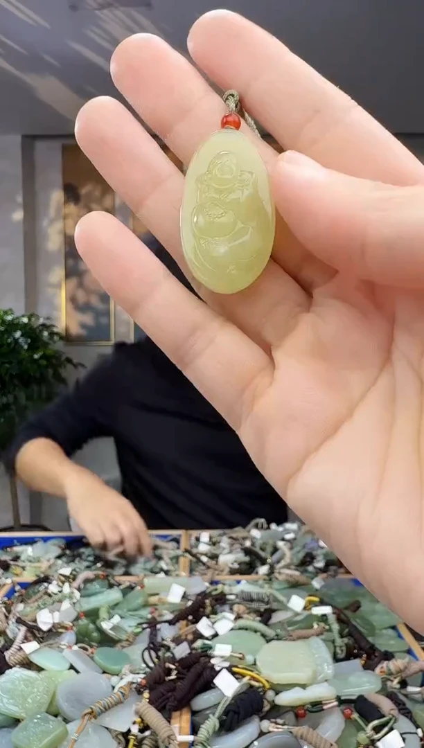 未镶嵌和田玉挂件拍一发一
