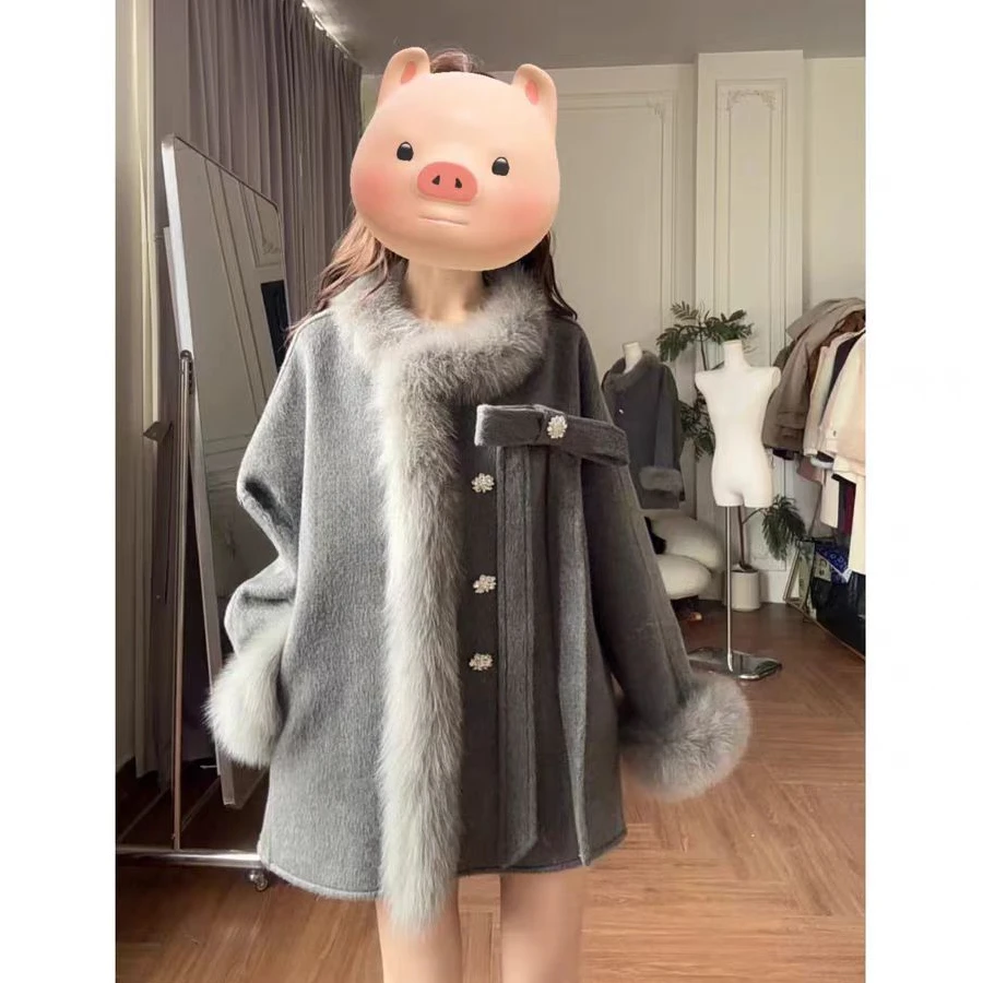 大码赫本风灰色毛呢外套冬季新款中长款蝴蝶结呢子斗篷大衣10389