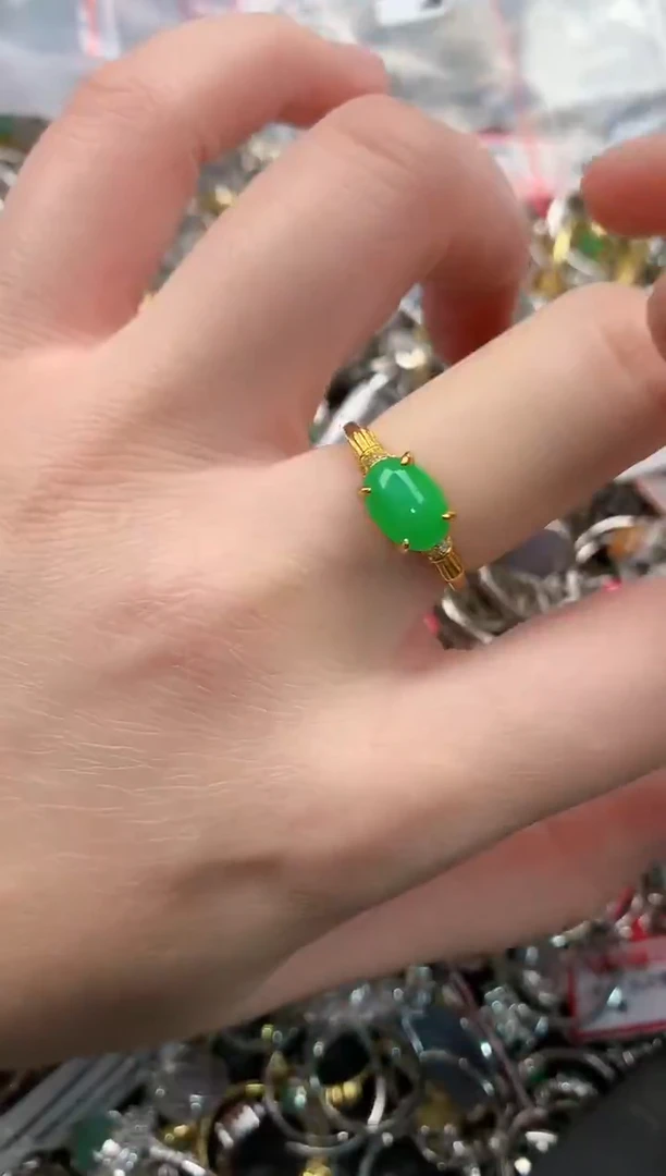 银S925镶嵌戒指翡翠888               5