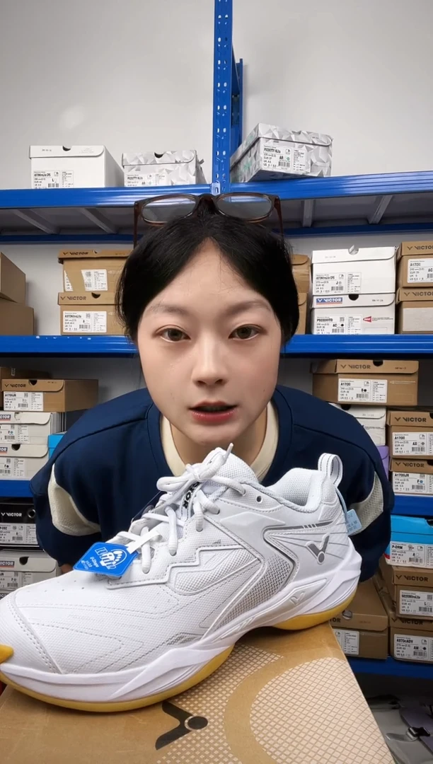 806号清仓衣服，不退不换！！41码  P9200NTD