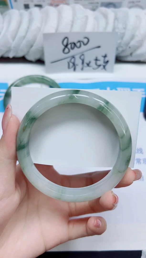 石英质玉手镯未镶嵌80/60