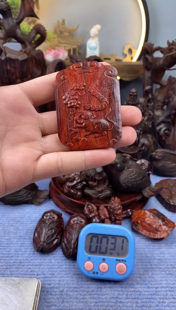 檀香紫檀（小叶紫檀）P****i鼠牌