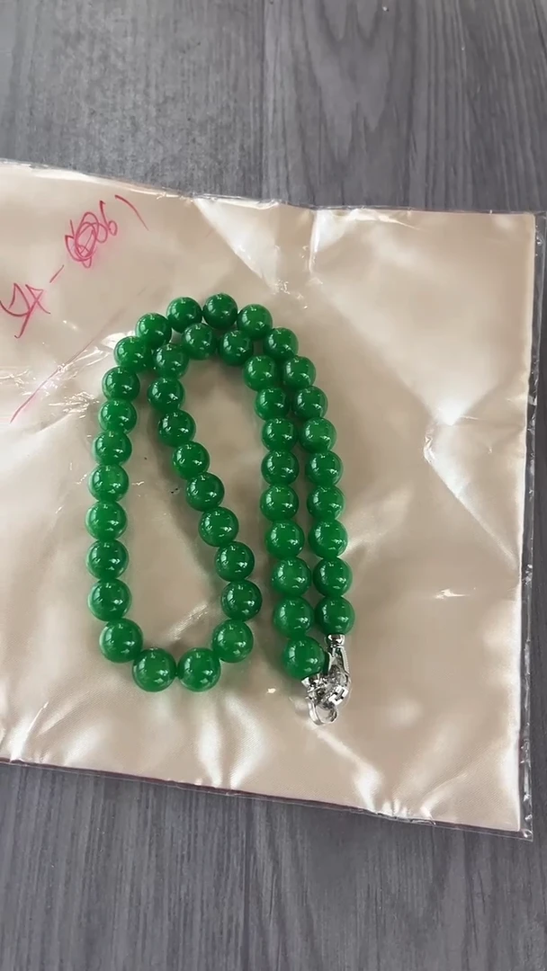 【闪购商品】砖雕闪110 辣阳绿项链12mm