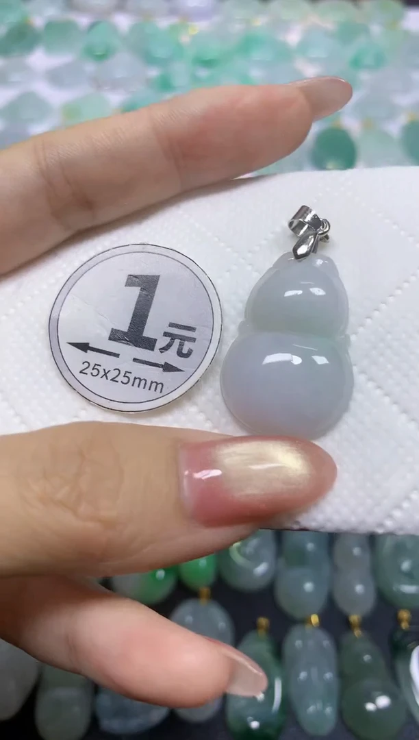 翡翠未镶嵌颈饰天然翡翠A货