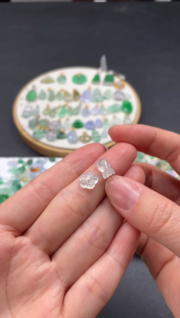 吊坠(不含链)18K金镶嵌翡翠2个JK415