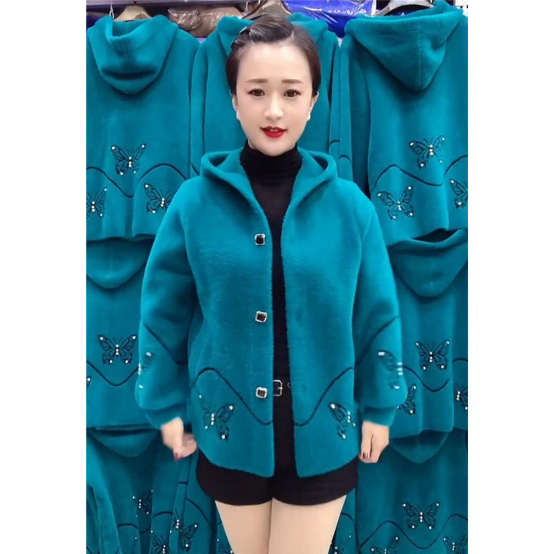 秋季新款连帽蝴蝶宽松水貂绒外套女新款妈妈装中老年针织开衫大衣