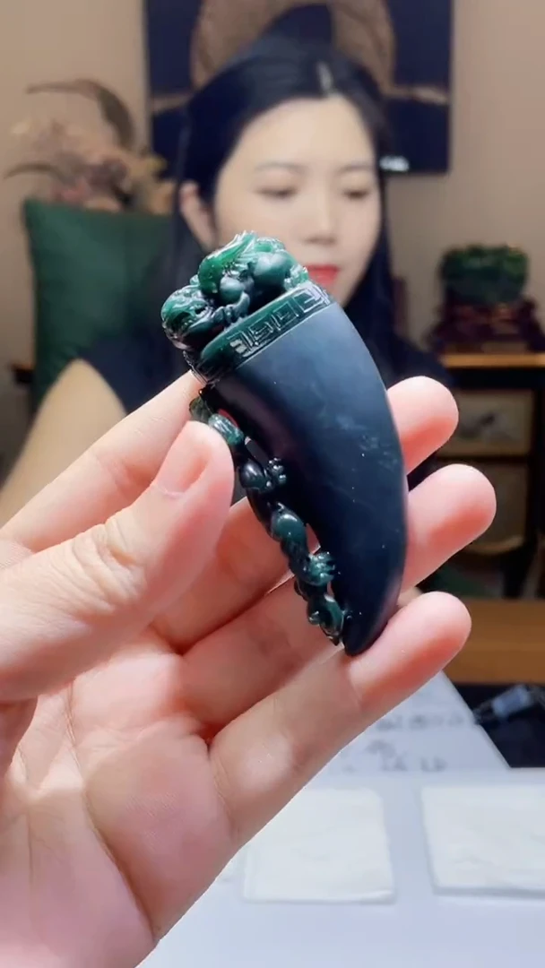 未镶嵌定制翡翠吊坠175